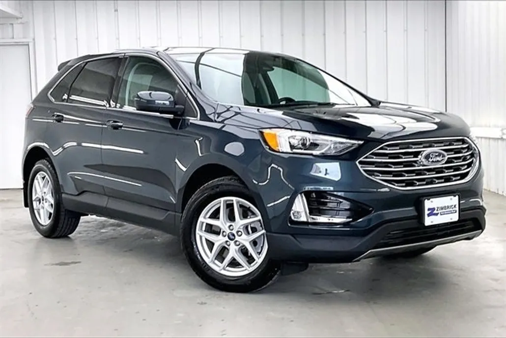 2022 Ford Edge SEL photo 1