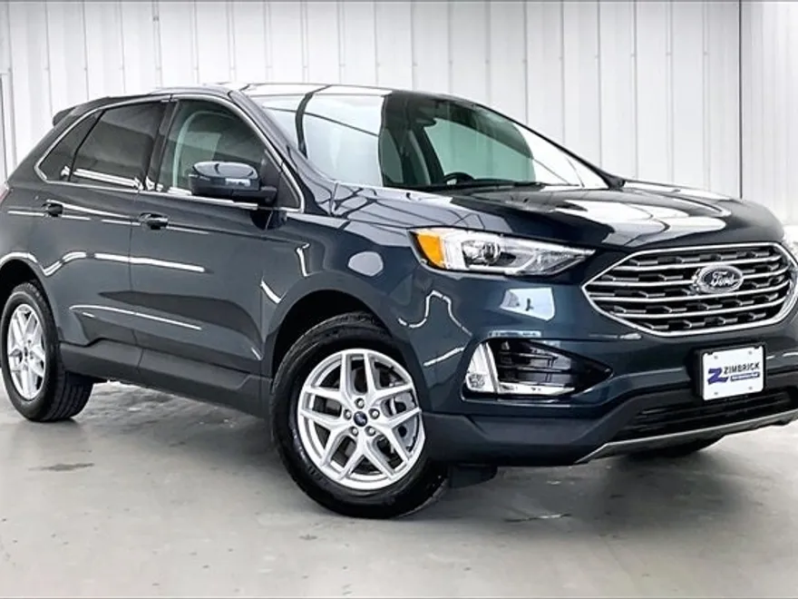 2022 Ford Edge SEL photo 1