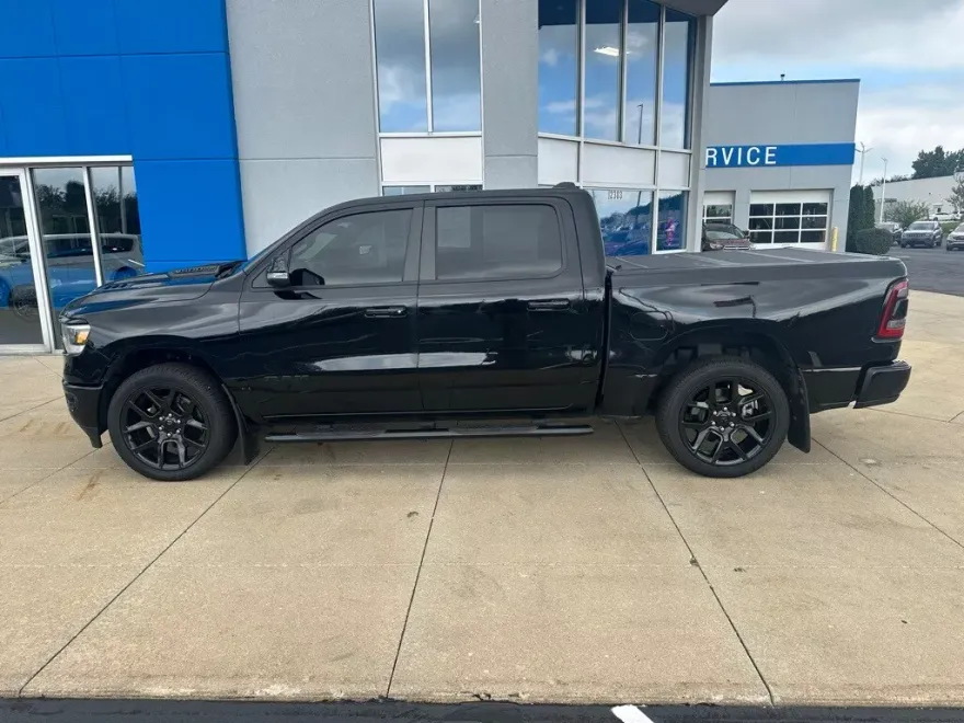 2022 Ram 1500 Sport photo 1