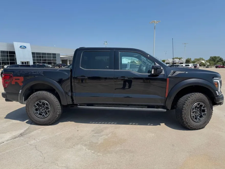 2024 Ford F-150 Raptor photo 1