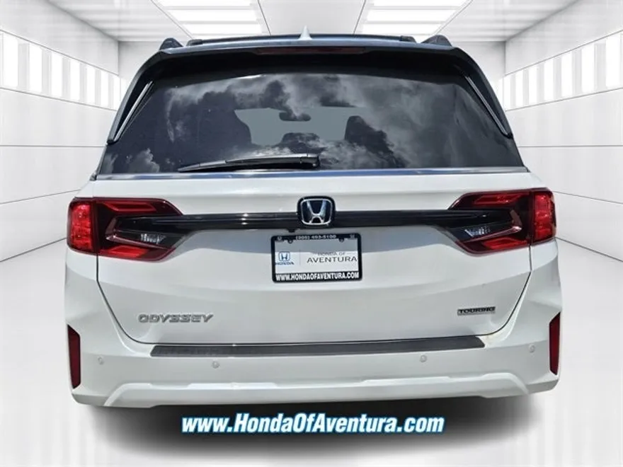 2026 Honda Odyssey Touring photo 1