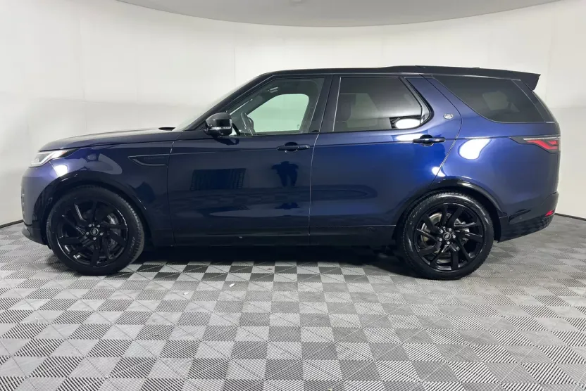 2023 Land Rover Discovery S R-Dynamic photo 1
