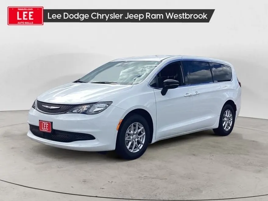 2026 Chrysler Voyager LX photo 1