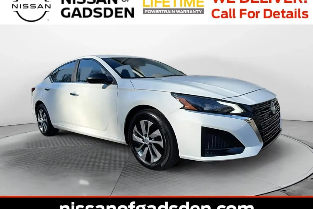 2025 Nissan Altima S photo 1