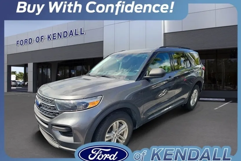 2023 Ford Explorer XLT photo 1