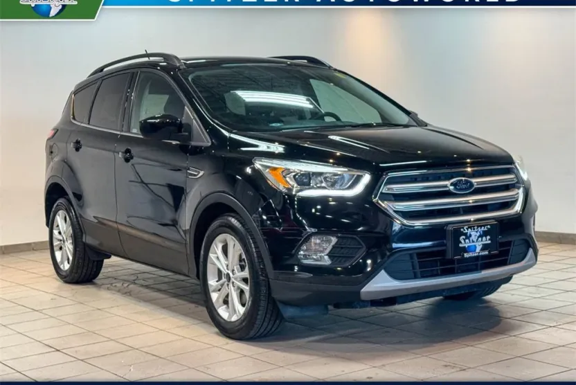 2018 Ford Escape SEL photo 1