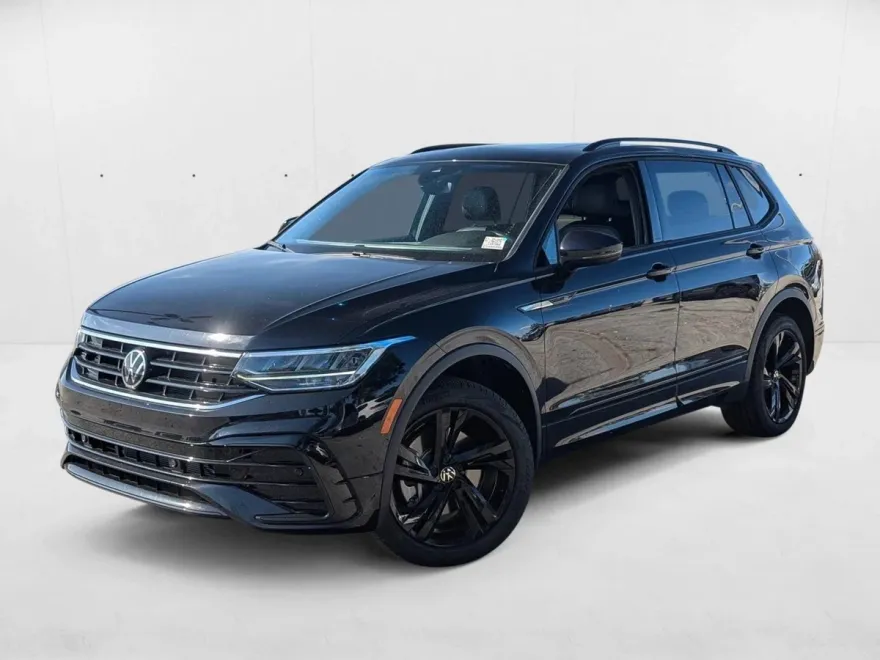 2024 Volkswagen Tiguan SE R-Line Black Sport photo 1