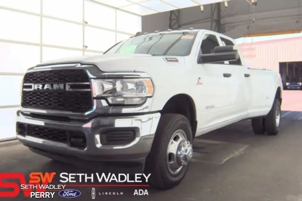 2022 Ram 3500 Tradesman photo 1