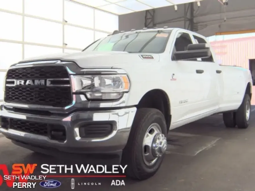 2022 Ram 3500 Tradesman photo 1