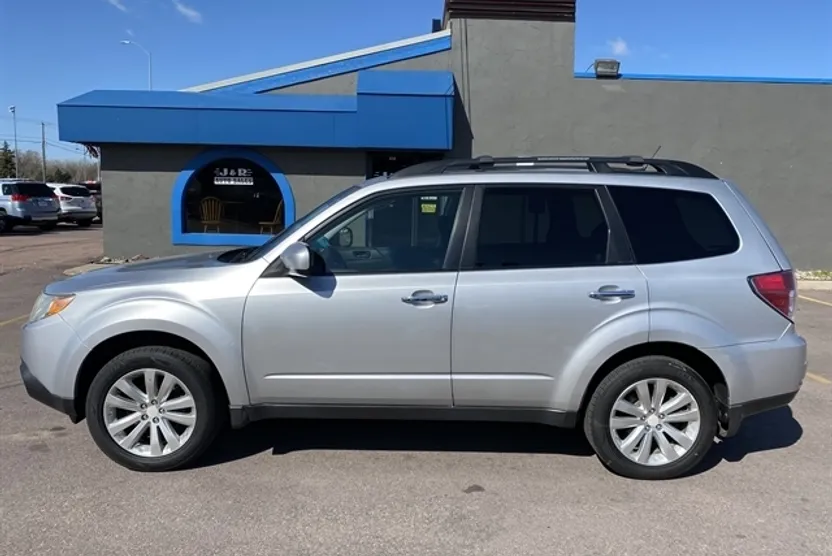 2011 Subaru Forester 2.5X Premium photo 1