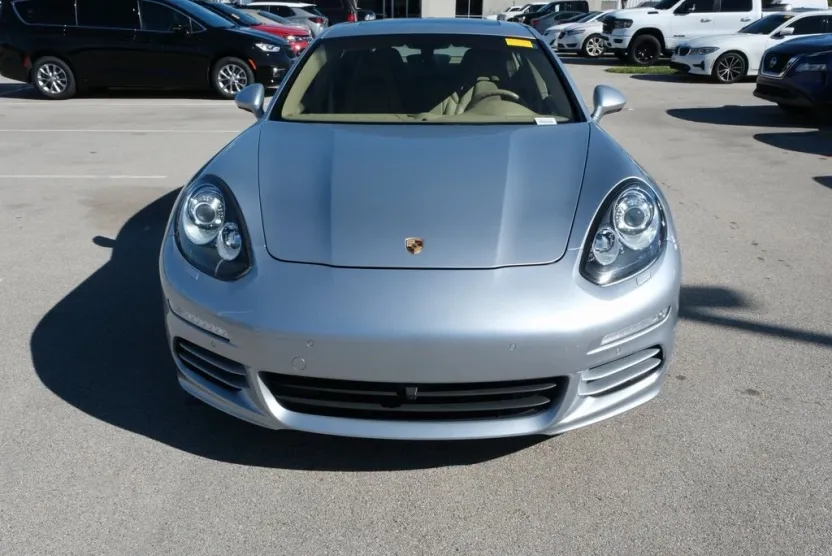 2015 Porsche Panamera 4S photo 1