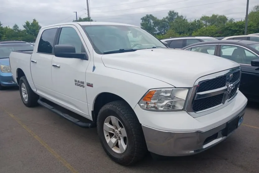 2013 Ram 1500 SLT photo 1