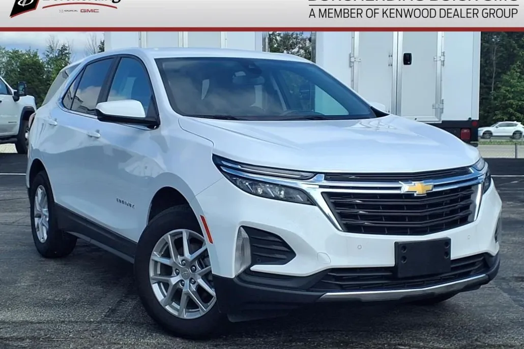 2023 Chevrolet Equinox LT photo 1
