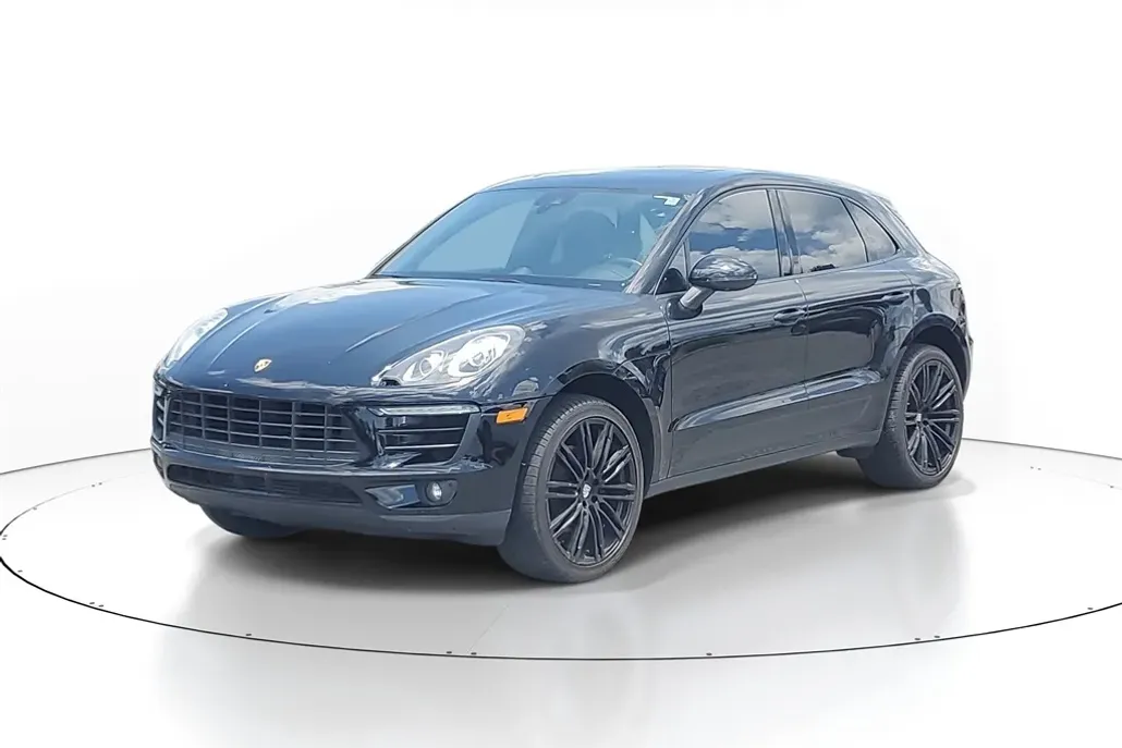 2017 Porsche Macan Base photo 1