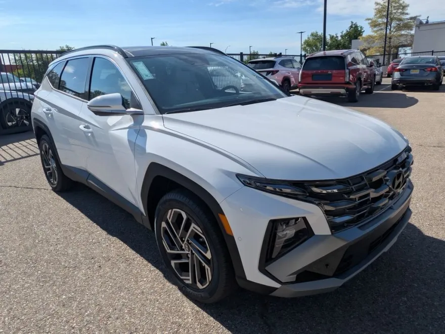 2025 Hyundai Tucson Limited photo 1