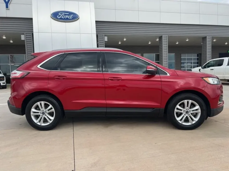 2020 Ford Edge SEL photo 1