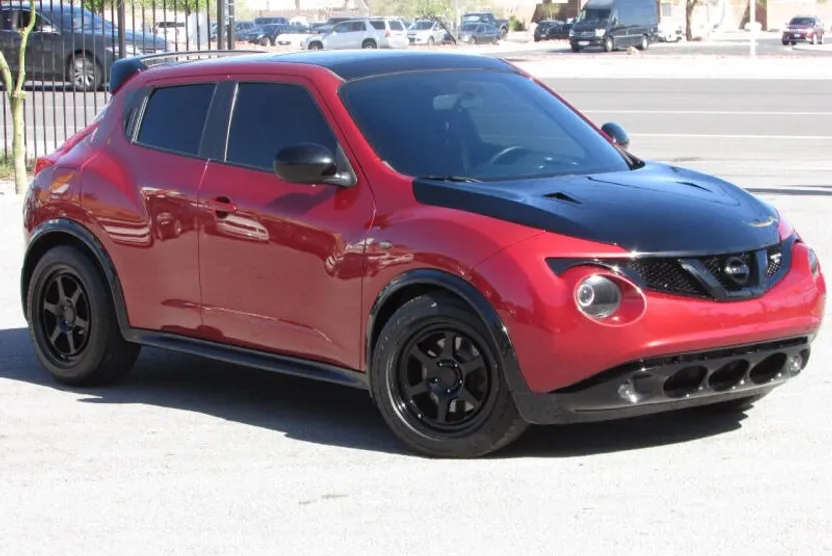 2014 Nissan Juke SV photo 1