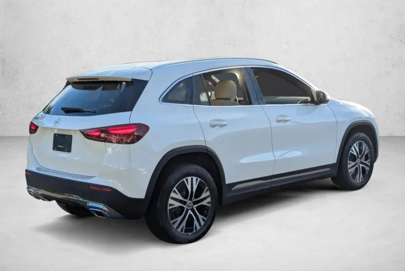 2026 Mercedes Benz GLA 250 photo 1