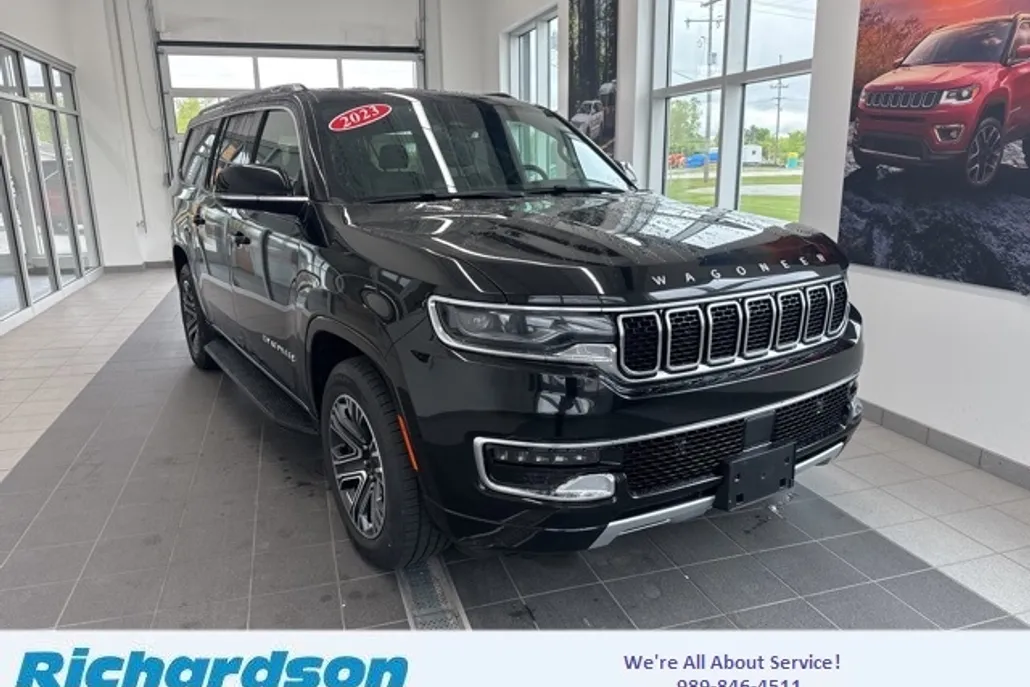 2023 Jeep Wagoneer L Series II photo 1