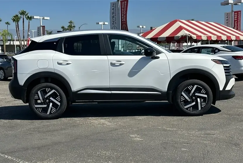 2026 Nissan Kicks SV photo 1