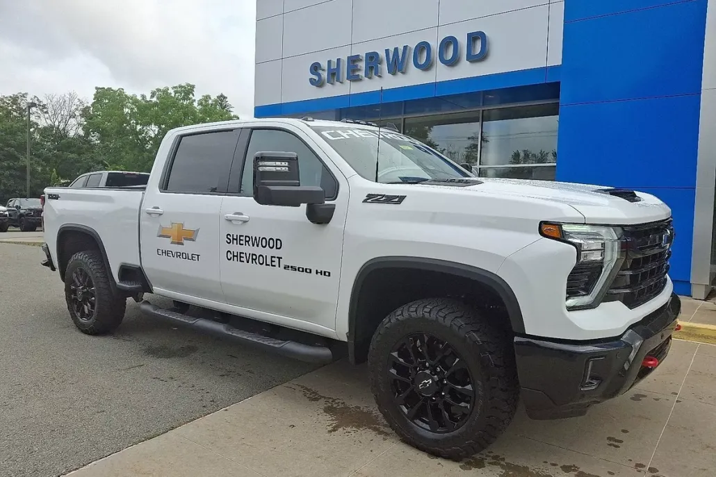 2025 Chevrolet Silverado 2500HD LT photo 1
