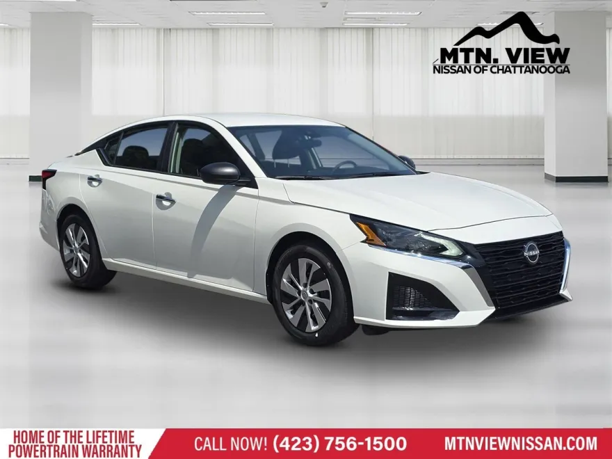 2025 Nissan Altima S photo 1
