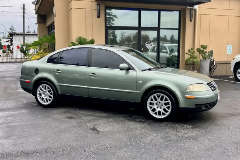 2003 Volkswagen Passat W8 photo 1