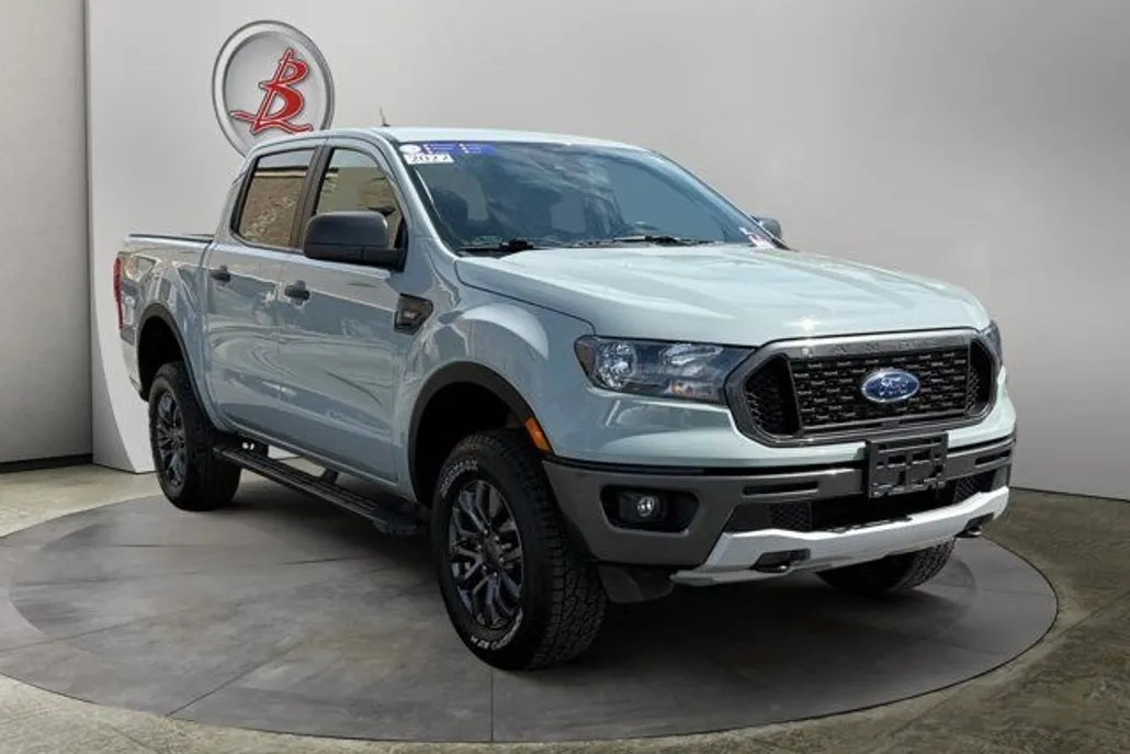 2017 Toyota Tundra Platinum photo 1
