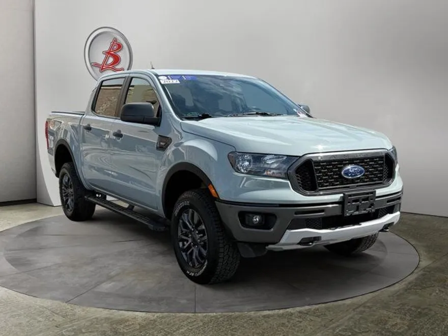 2017 Toyota Tundra Platinum photo 1
