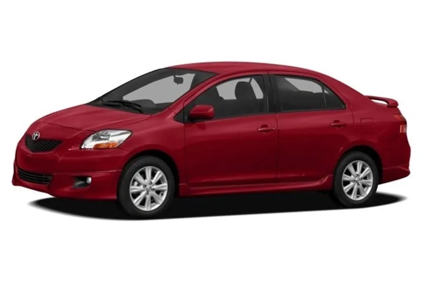 2012 Toyota Yaris Base photo 1