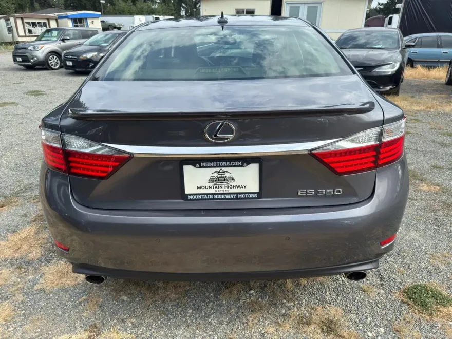 2013 Lexus ES 350 photo 1