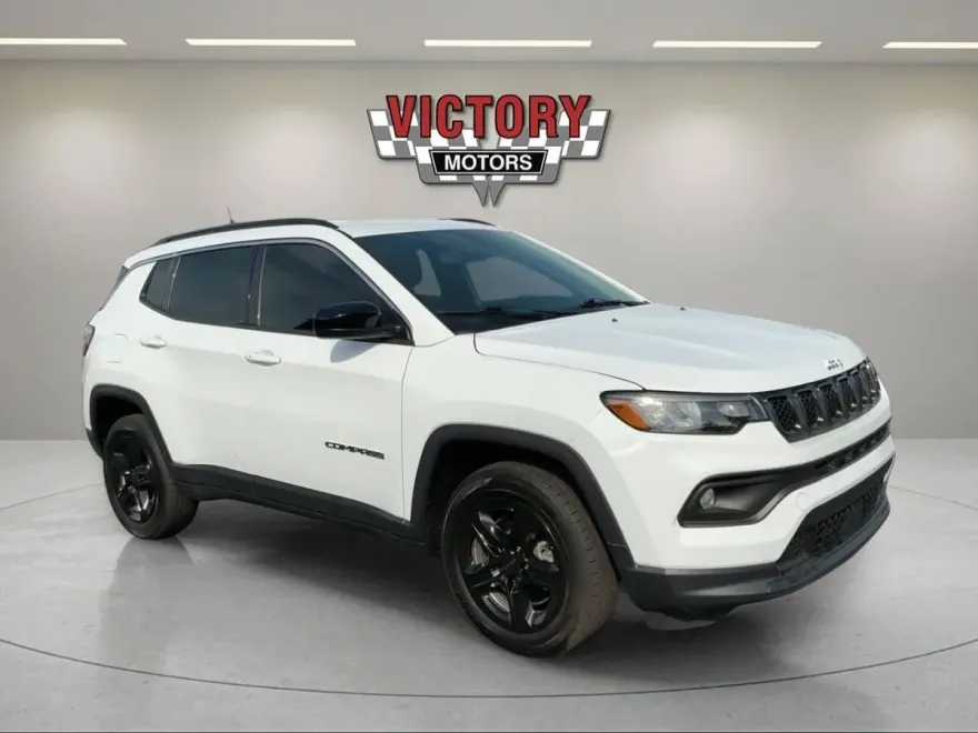 2024 Jeep Compass Latitude photo 1