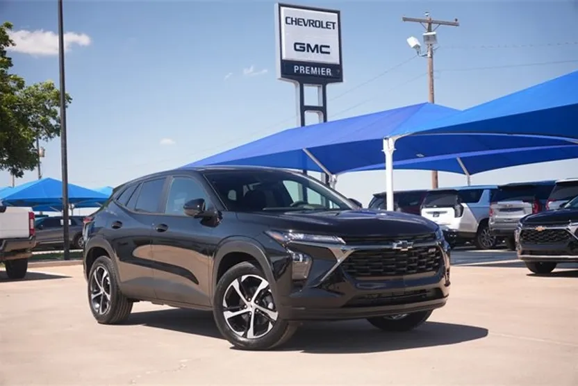 2025 Chevrolet Trax photo 1