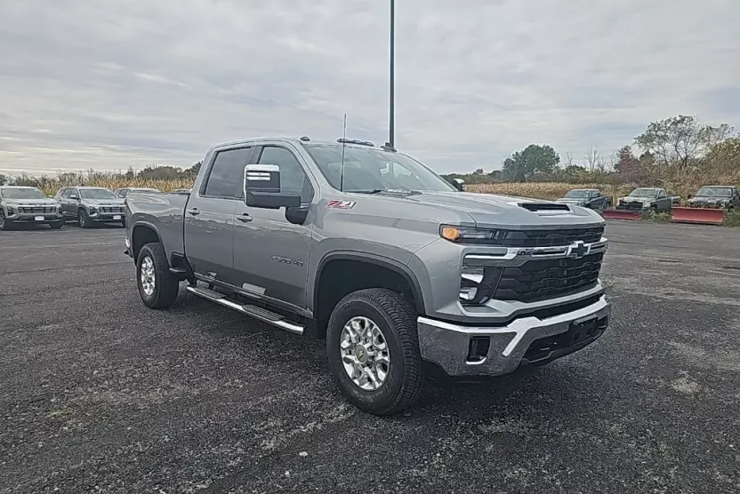 2024 Chevrolet Silverado 2500HD LT photo 1