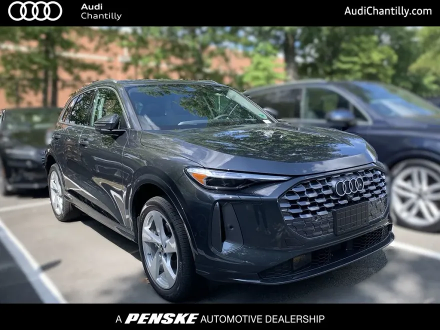 2025 Audi Q5 Premium Plus photo 1