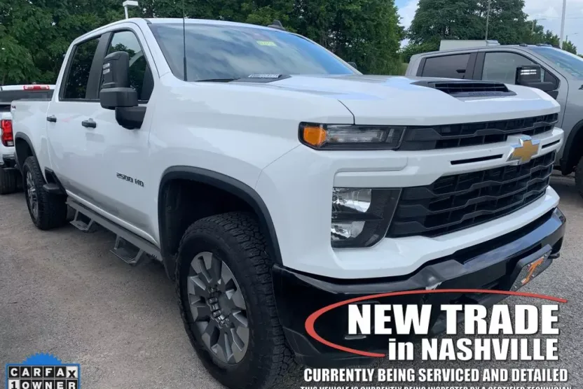 2024 Chevrolet Silverado 2500HD Custom photo 1