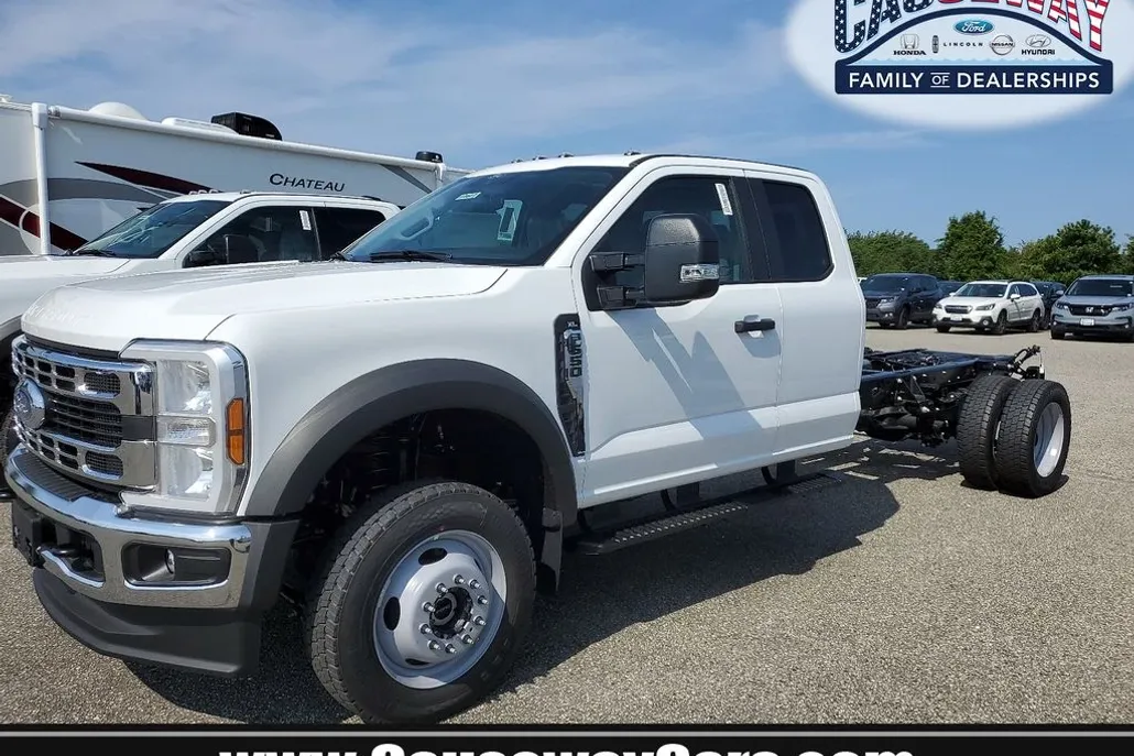 2024 Ford F-550 XL photo 1