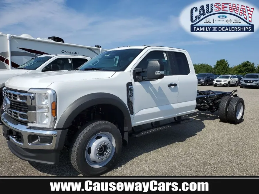 2024 Ford F-550 XL photo 1