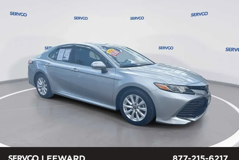 2020 Toyota Camry LE photo 1