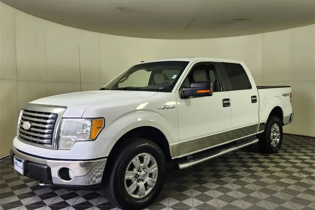 2010 Ford F-150 XLT photo 1