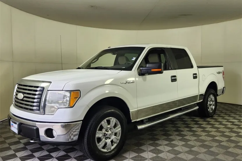 2010 Ford F-150 XLT photo 1