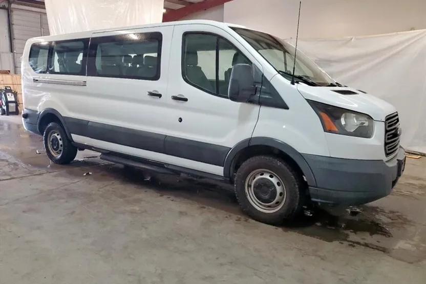 2017 Ford Transit XL photo 1