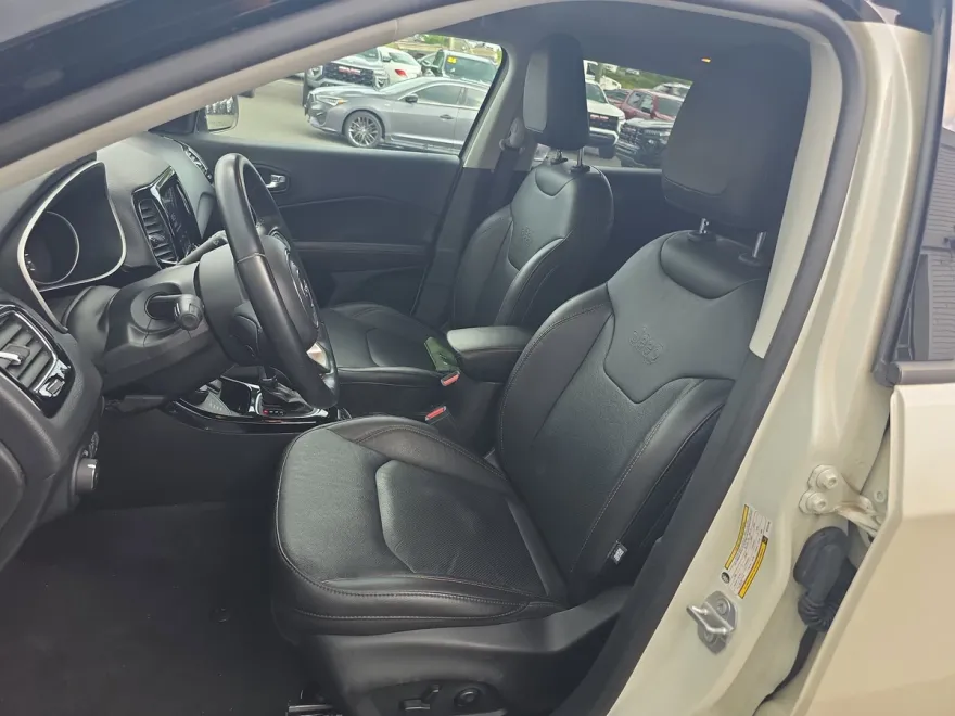 2021 Jeep Compass Limited photo 1