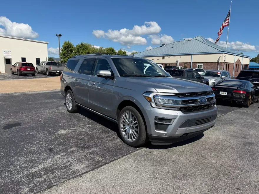 2023 Ford Expedition MAX Limited photo 1