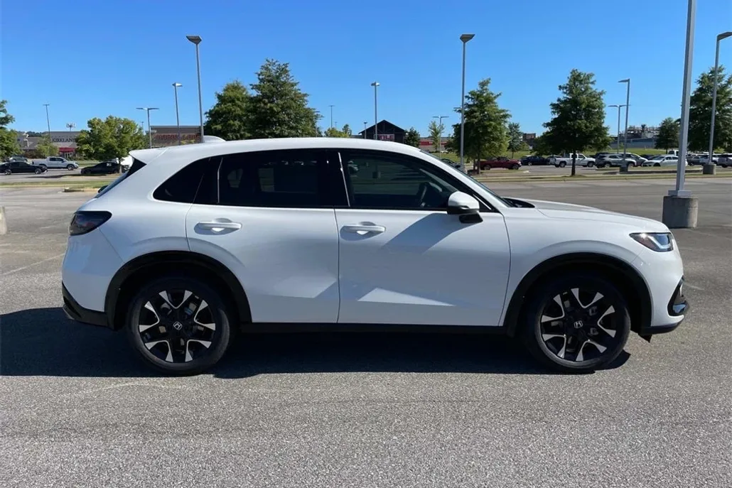 2026 Honda HR-V EX-L photo 1