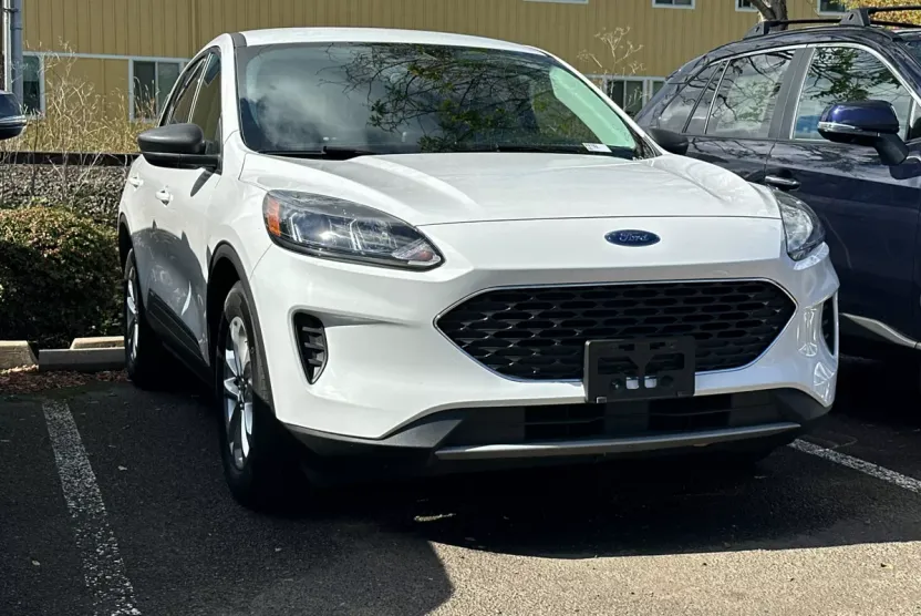 2022 Ford Escape Hybrid SE photo 1