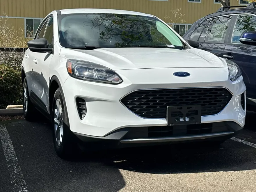 2022 Ford Escape Hybrid SE photo 1