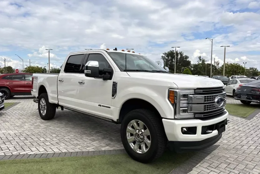 2019 Ford F-250 Platinum photo 1