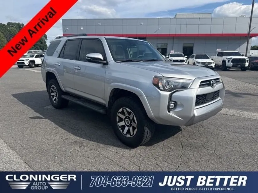 2022 Toyota 4Runner TRD Off-Road Premium photo 1