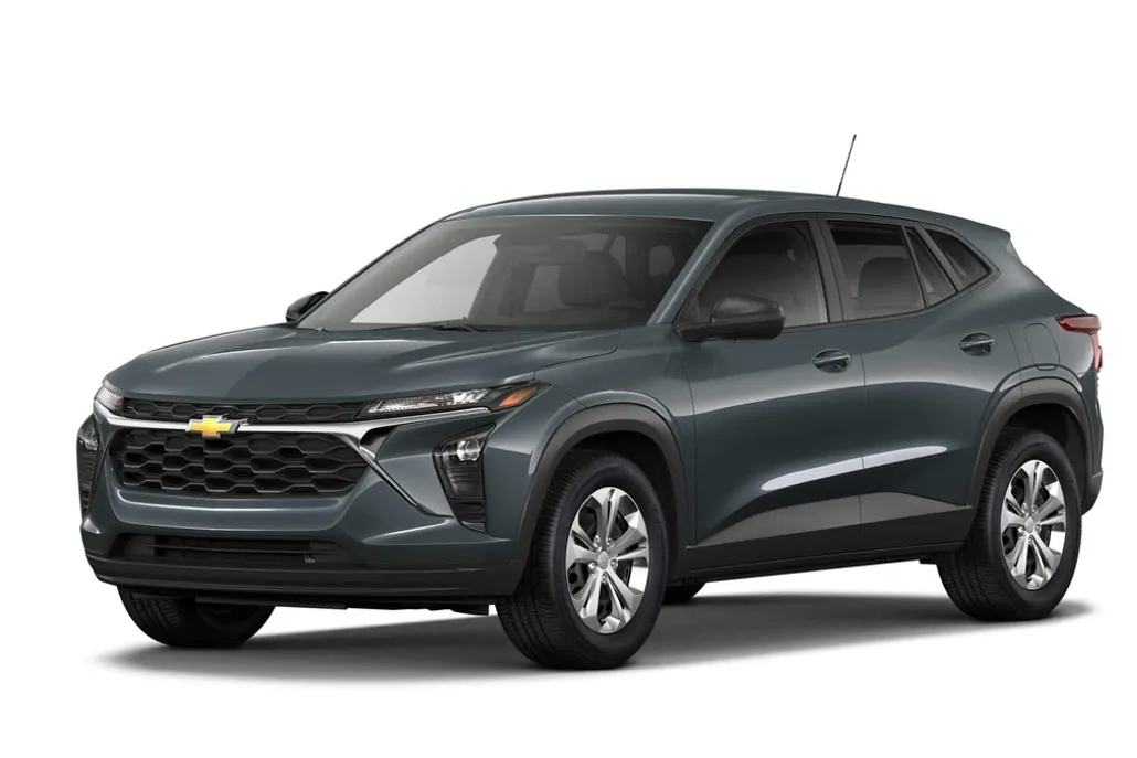 2026 Chevrolet Trax LS photo 1